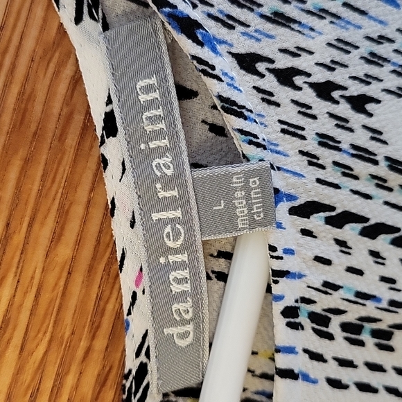 Women's top - Picture 3 of 3